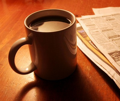Coffee_and_newspaper.jpg.2b17f4cdbd403a5ff320762755f8c69c.jpg